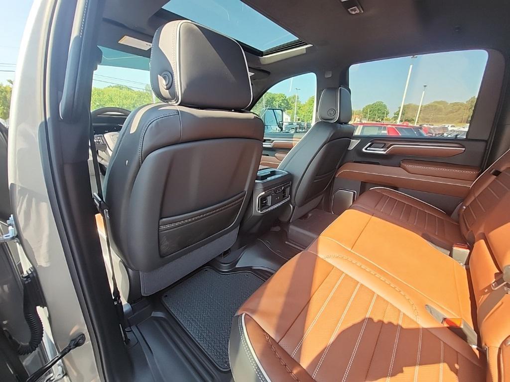 new 2025 GMC Sierra 2500 car, priced at $91,655