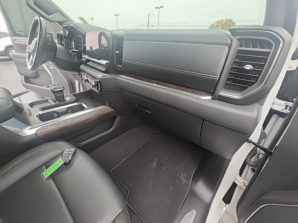 used 2023 GMC Sierra 1500 car, priced at $47,231