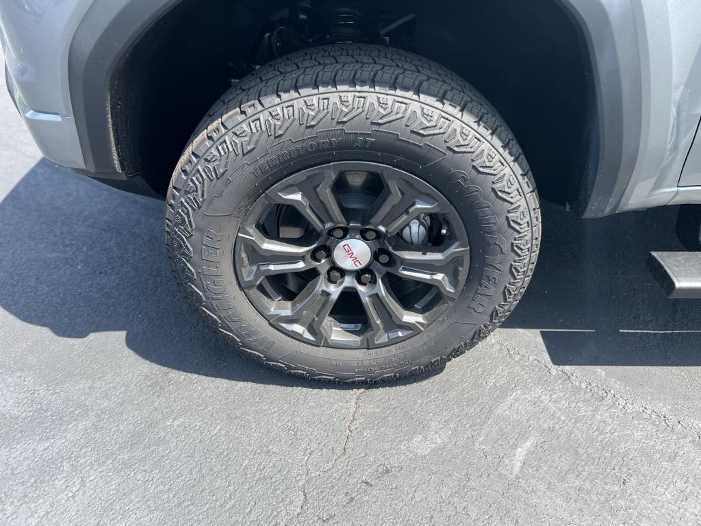 new 2024 GMC Canyon car, priced at $40,055