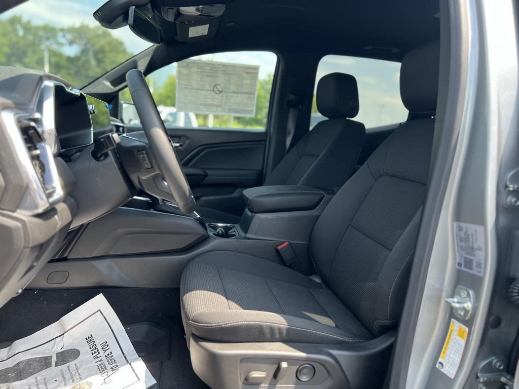 new 2024 GMC Canyon car, priced at $40,055