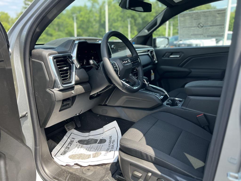 new 2024 GMC Canyon car, priced at $40,055