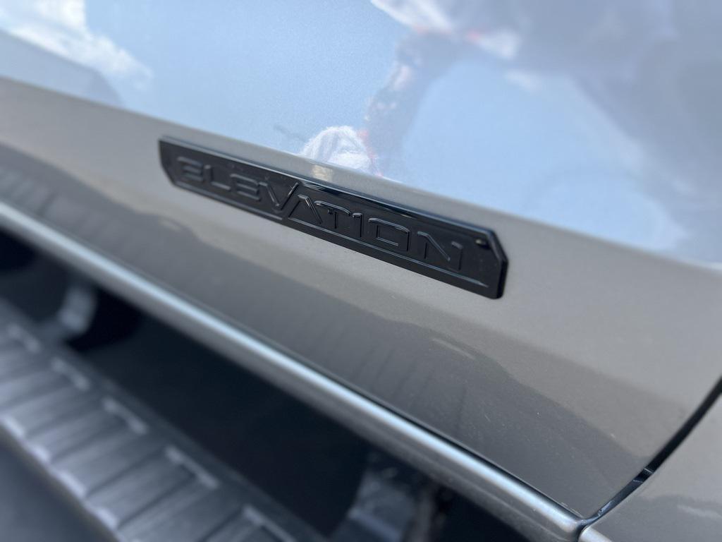 new 2024 GMC Canyon car, priced at $40,055
