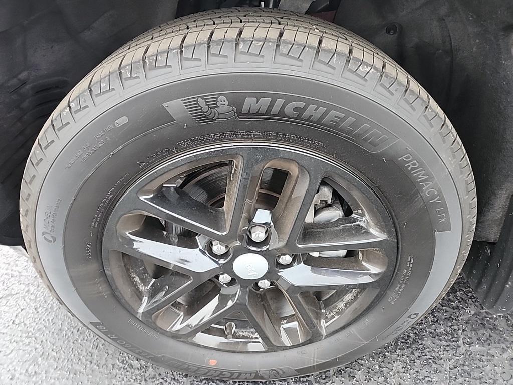 used 2024 Jeep Grand Cherokee car, priced at $35,341