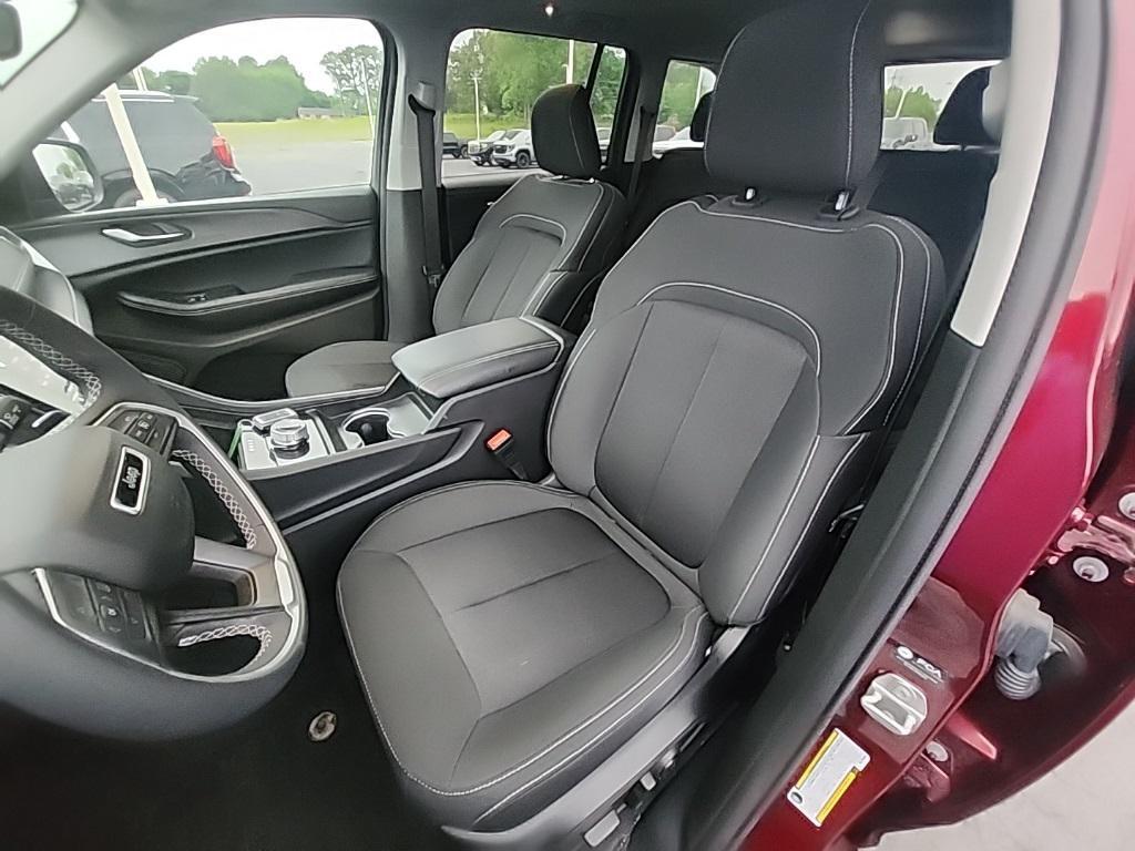 used 2024 Jeep Grand Cherokee car, priced at $35,341