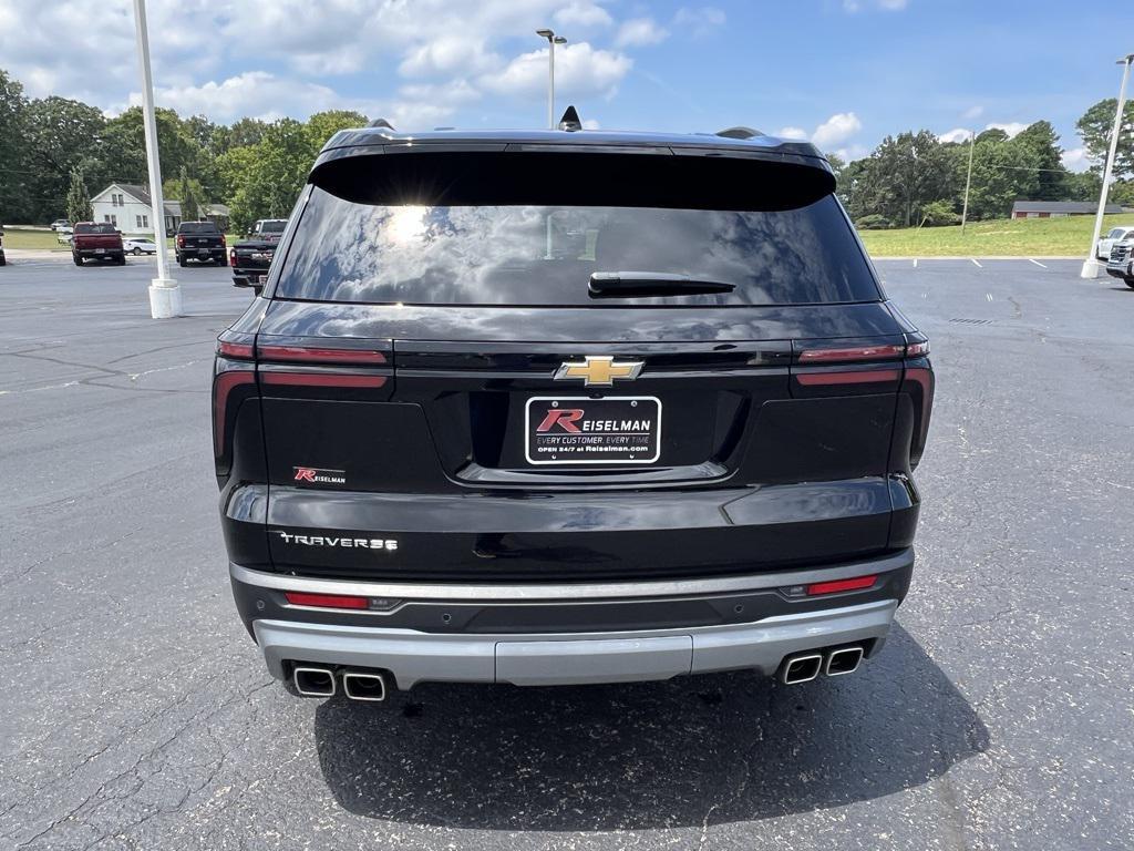 used 2025 Chevrolet Traverse car, priced at $40,476