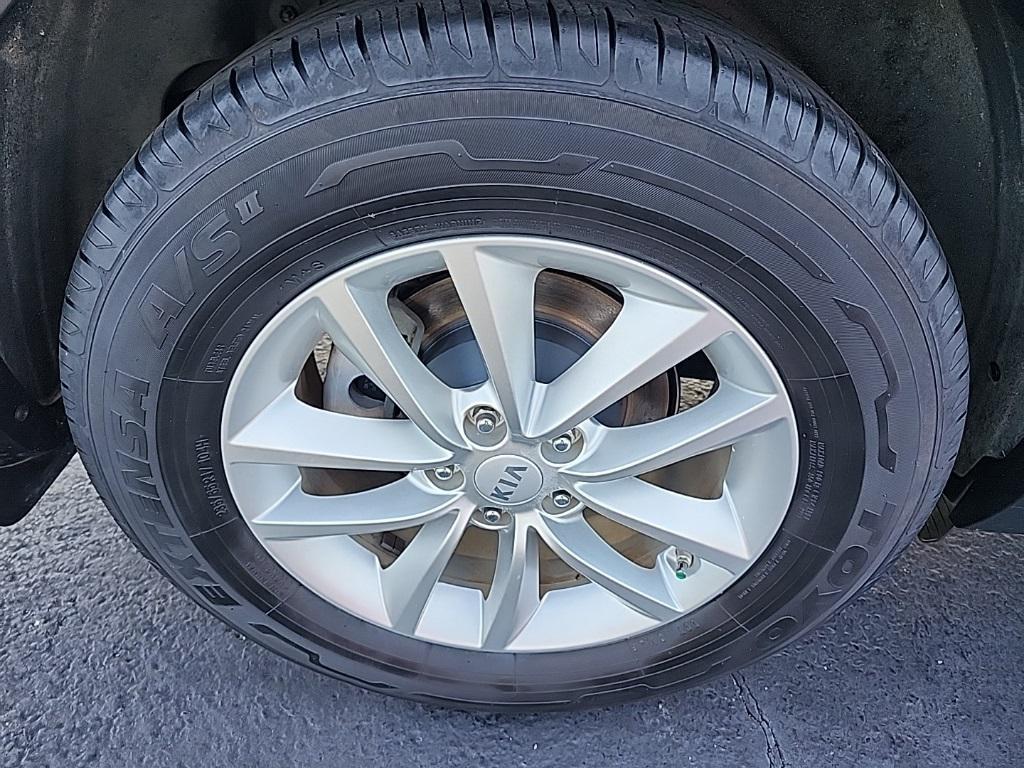 used 2017 Kia Sorento car, priced at $14,101