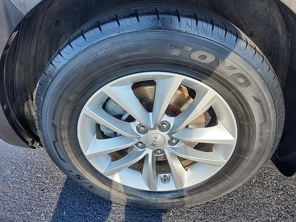 used 2017 Kia Sorento car, priced at $14,101