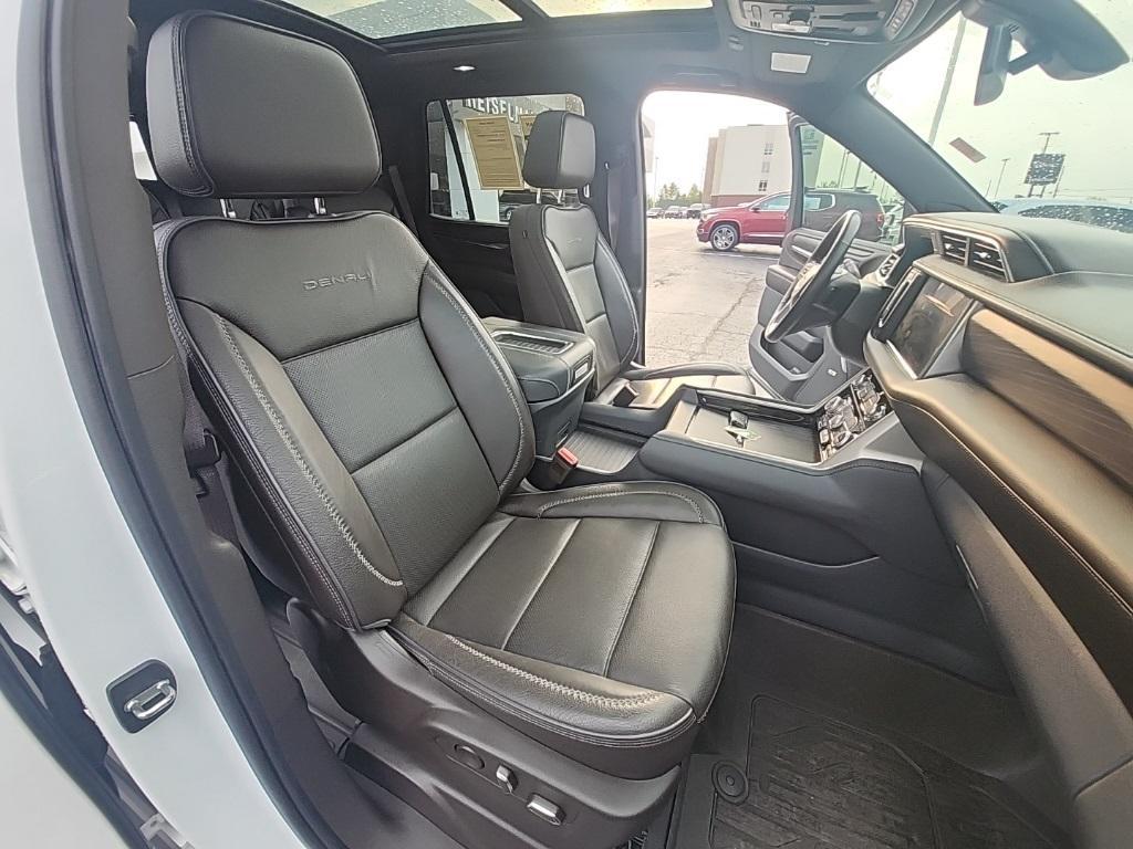 used 2022 GMC Yukon car, priced at $59,195