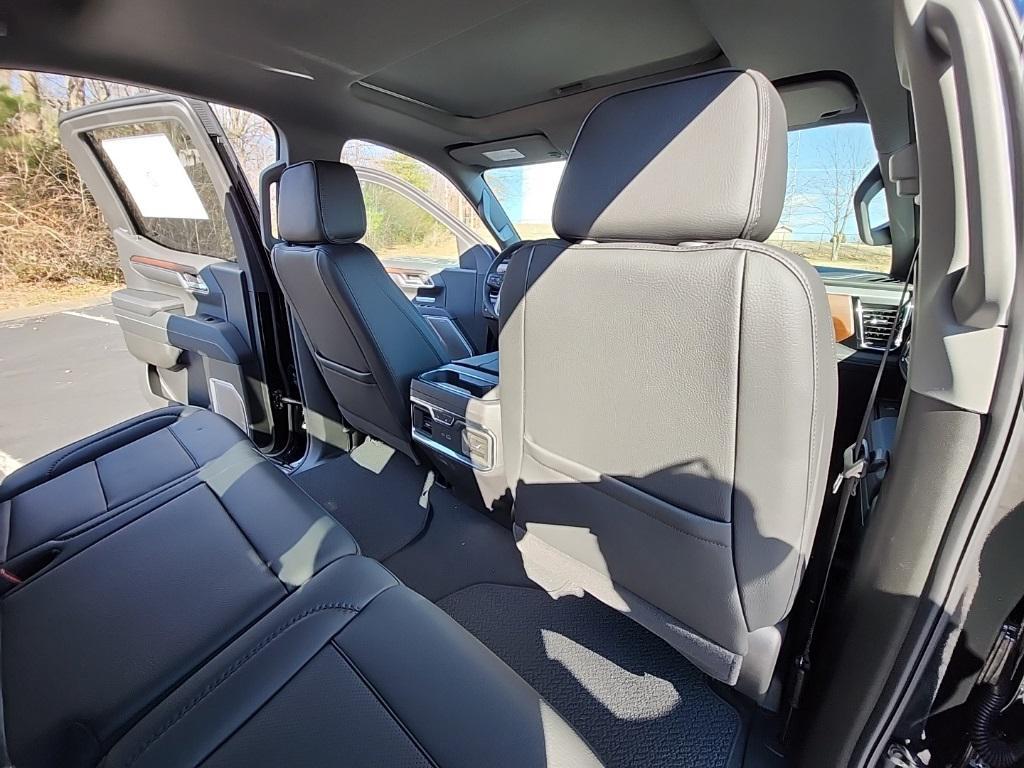 new 2025 GMC Sierra 1500 car, priced at $71,650
