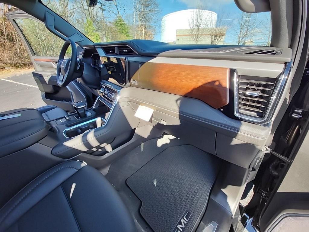 new 2025 GMC Sierra 1500 car, priced at $71,650