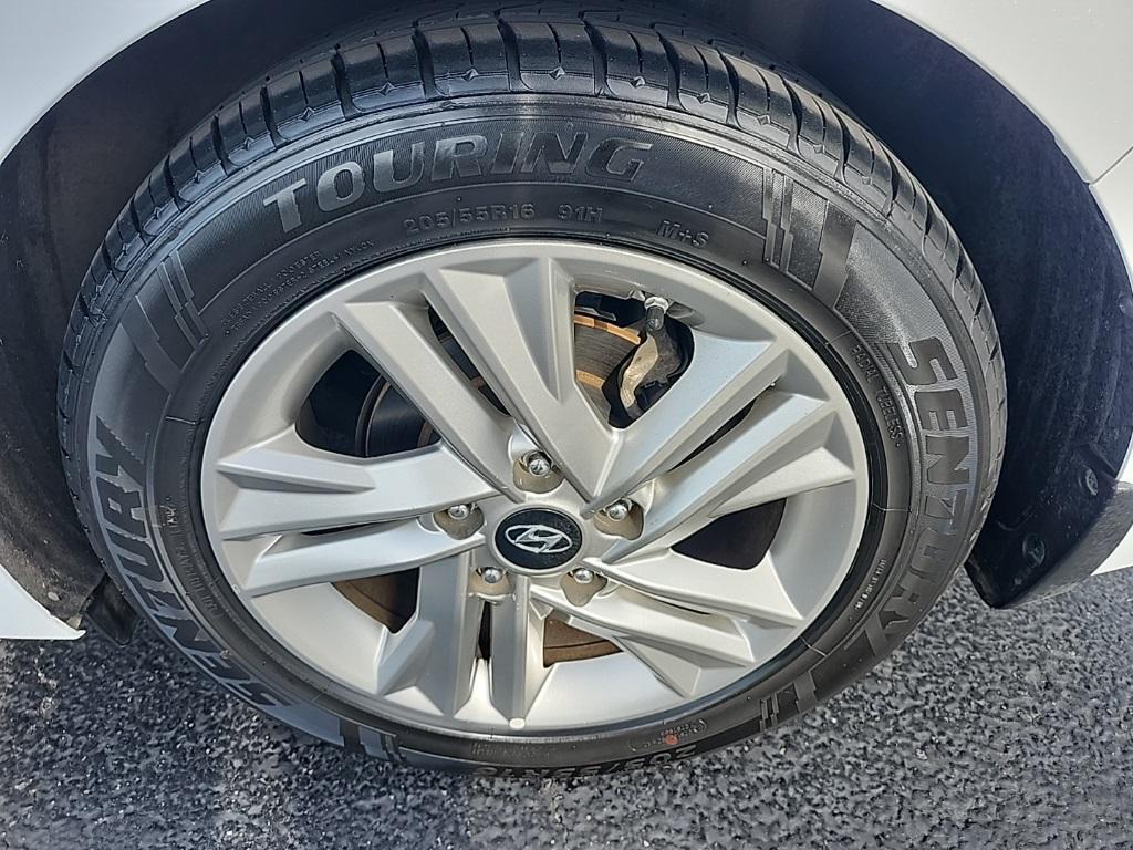 used 2020 Hyundai Elantra car, priced at $14,005