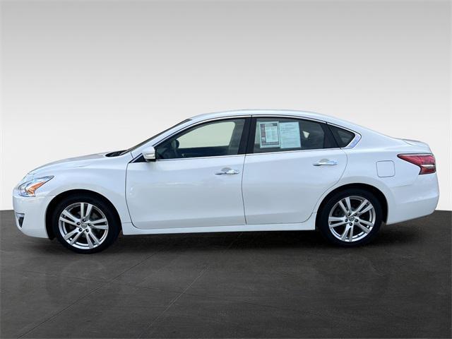 used 2013 Nissan Altima car, priced at $10,581