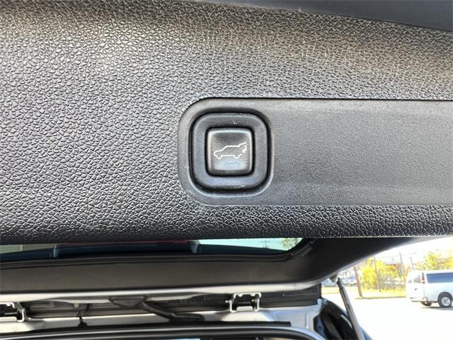 used 2011 GMC Yukon car, priced at $11,981