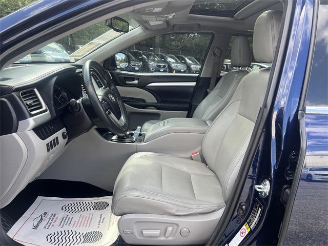 used 2014 Toyota Highlander car, priced at $19,481