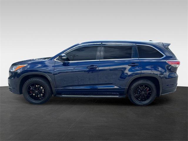 used 2014 Toyota Highlander car, priced at $19,481