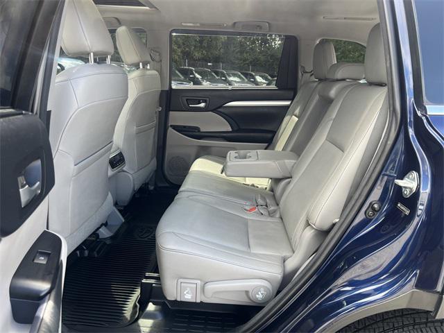 used 2014 Toyota Highlander car, priced at $19,481
