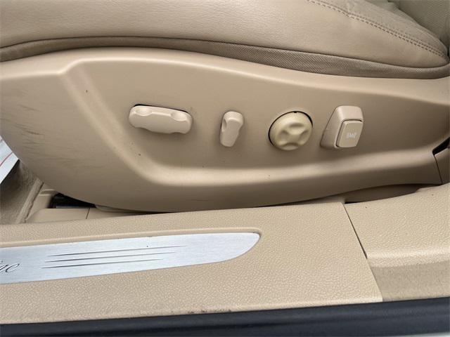 used 2006 Cadillac DTS car, priced at $7,500