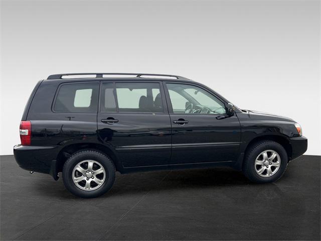 used 2005 Toyota Highlander car, priced at $8,981