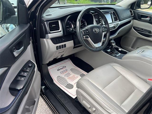 used 2016 Toyota Highlander car, priced at $19,981