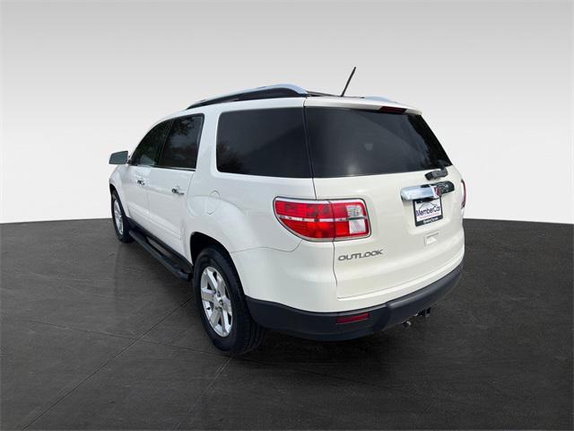 used 2009 Saturn Outlook car, priced at $6,981