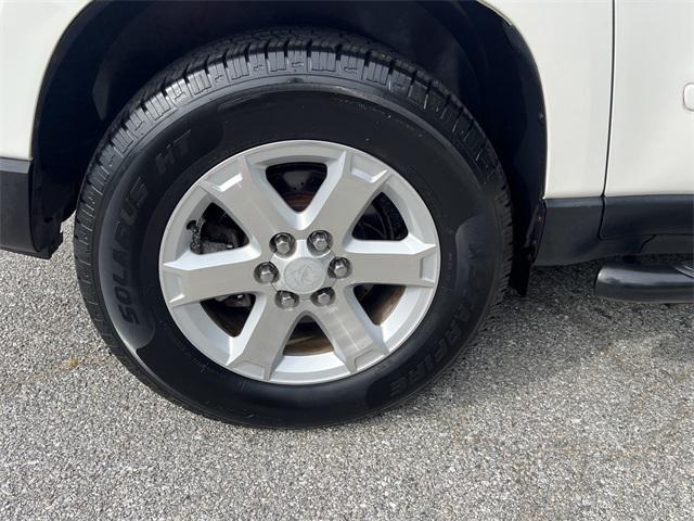 used 2009 Saturn Outlook car, priced at $6,981