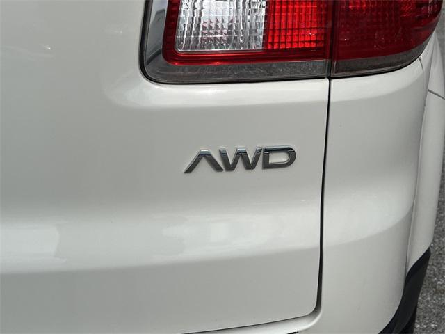 used 2009 Saturn Outlook car, priced at $6,981