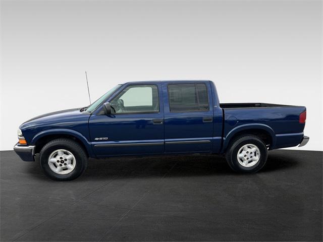 used 2002 Chevrolet S-10 car, priced at $5,900