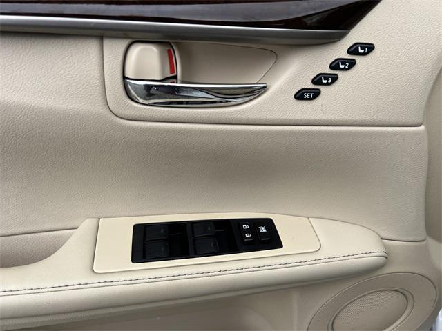 used 2013 Lexus ES 350 car, priced at $17,981