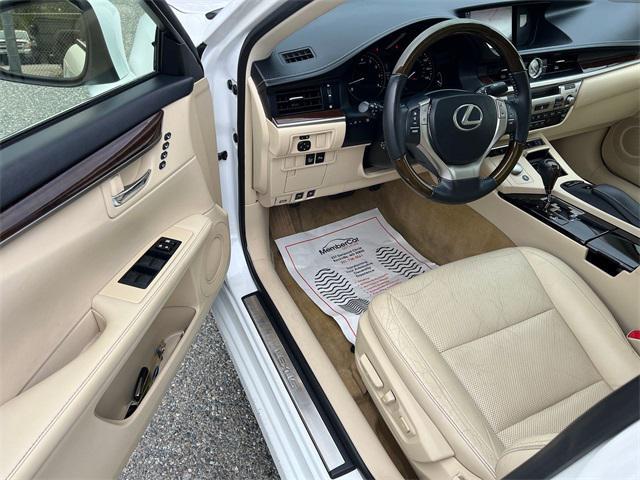 used 2013 Lexus ES 350 car, priced at $17,981