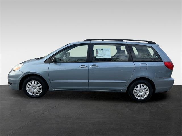 used 2007 Toyota Sienna car, priced at $9,981