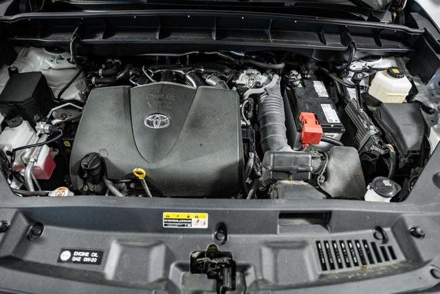 used 2022 Toyota Highlander car, priced at $37,565
