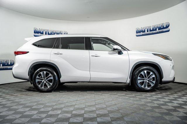 used 2022 Toyota Highlander car, priced at $37,565