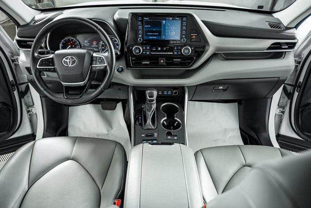 used 2022 Toyota Highlander car, priced at $37,565