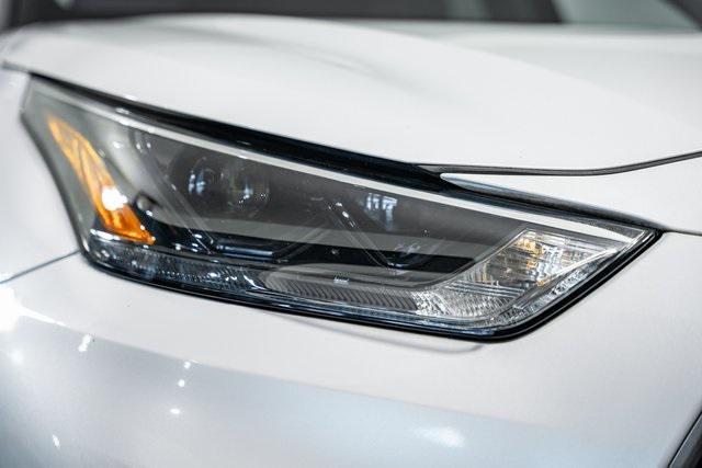 used 2022 Toyota Highlander car, priced at $37,565