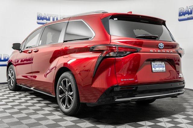 new 2025 Toyota Sienna car, priced at $61,005