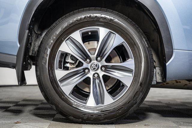 used 2022 Toyota Highlander Hybrid car, priced at $41,998