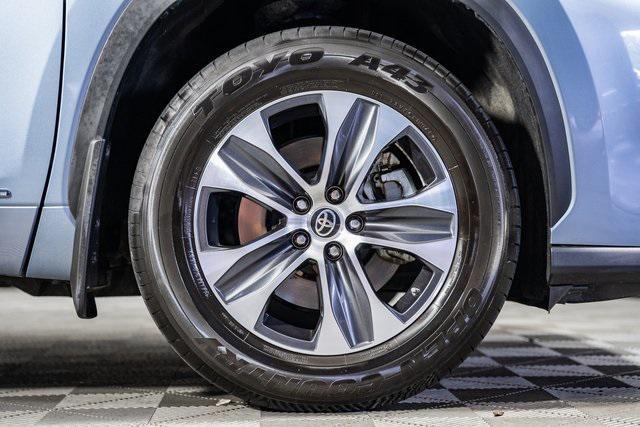 used 2022 Toyota Highlander Hybrid car, priced at $41,998