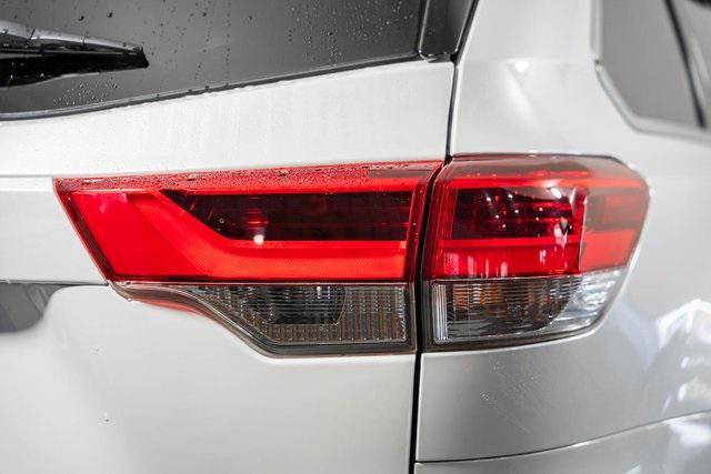 used 2019 Toyota Highlander car, priced at $16,500