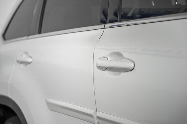 used 2019 Toyota Highlander car, priced at $16,500