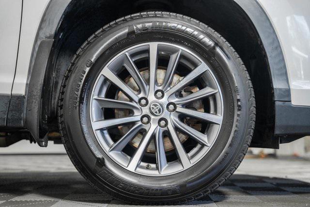 used 2019 Toyota Highlander car, priced at $16,500