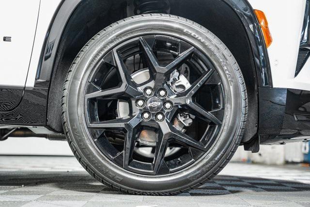 used 2024 Chevrolet Traverse car, priced at $53,995