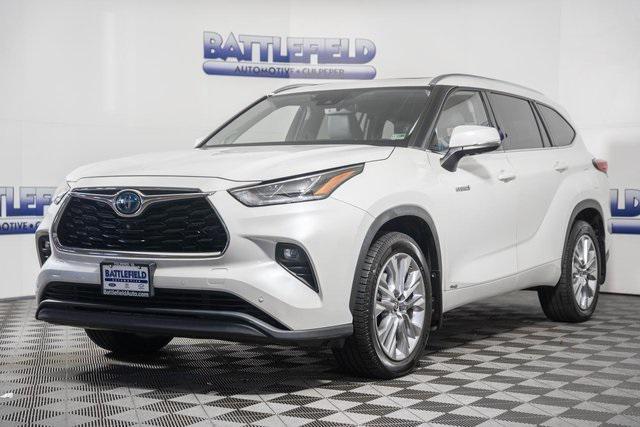 used 2021 Toyota Highlander Hybrid car, priced at $28,995