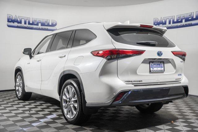used 2021 Toyota Highlander Hybrid car, priced at $28,995