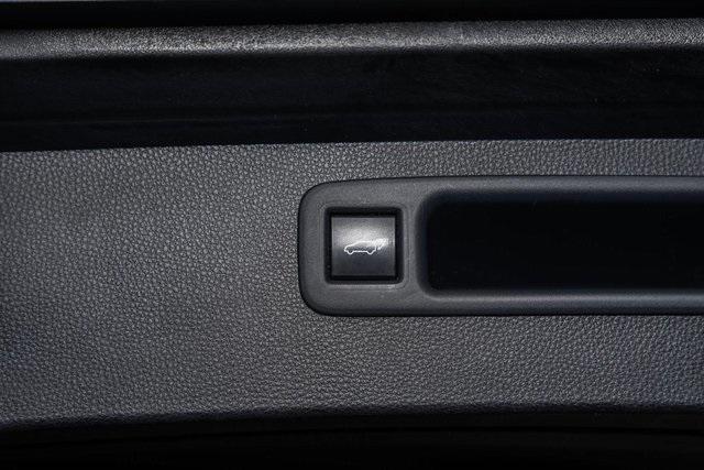 used 2021 Toyota Highlander Hybrid car, priced at $28,995