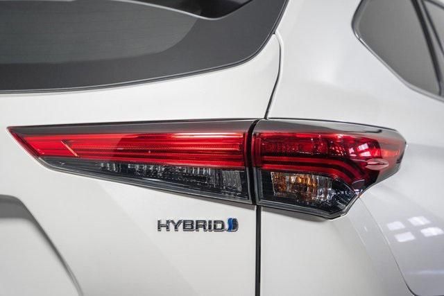 used 2021 Toyota Highlander Hybrid car, priced at $28,995