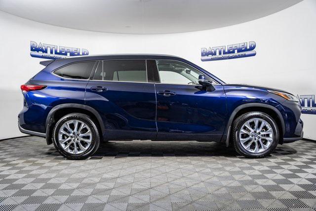 used 2021 Toyota Highlander car, priced at $31,852
