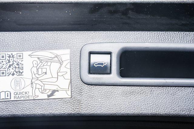 used 2022 Toyota Highlander Hybrid car, priced at $33,500