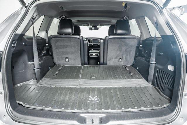 used 2019 Toyota Highlander car, priced at $32,500
