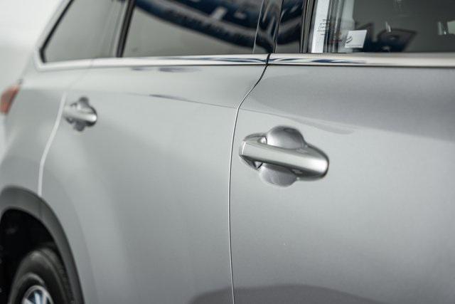 used 2019 Toyota Highlander car, priced at $32,500