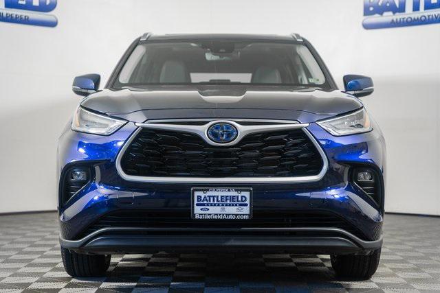 used 2020 Toyota Highlander Hybrid car, priced at $29,994